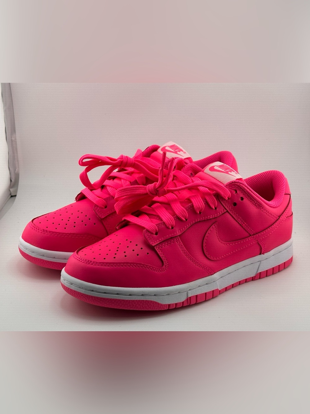 Nike Women's Low-Top Sneakers in Vivid Pink